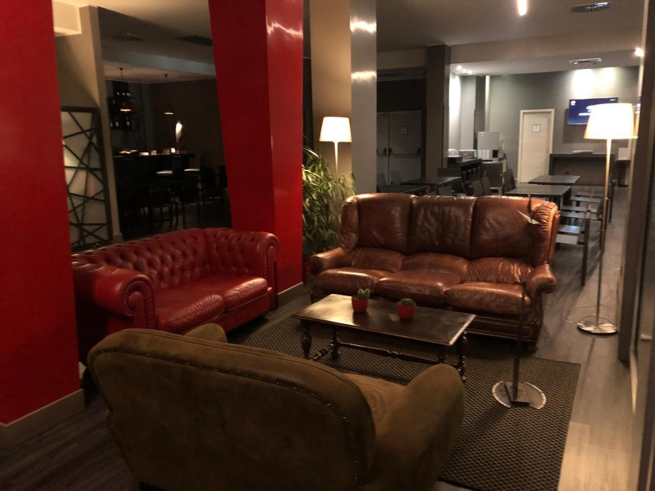 V99 Hotel Рим Экстерьер фото