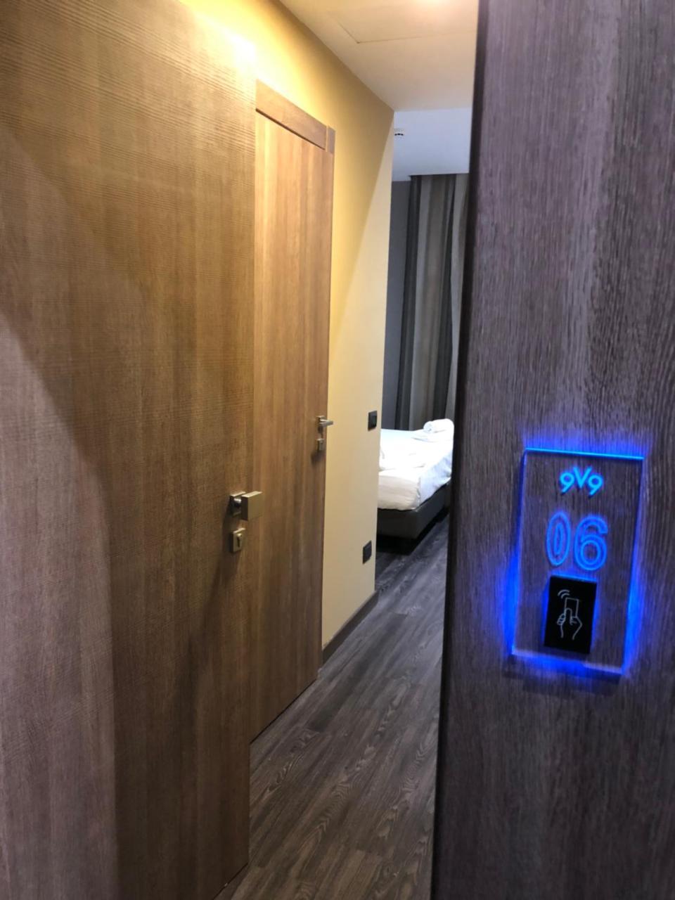 V99 Hotel Рим Экстерьер фото