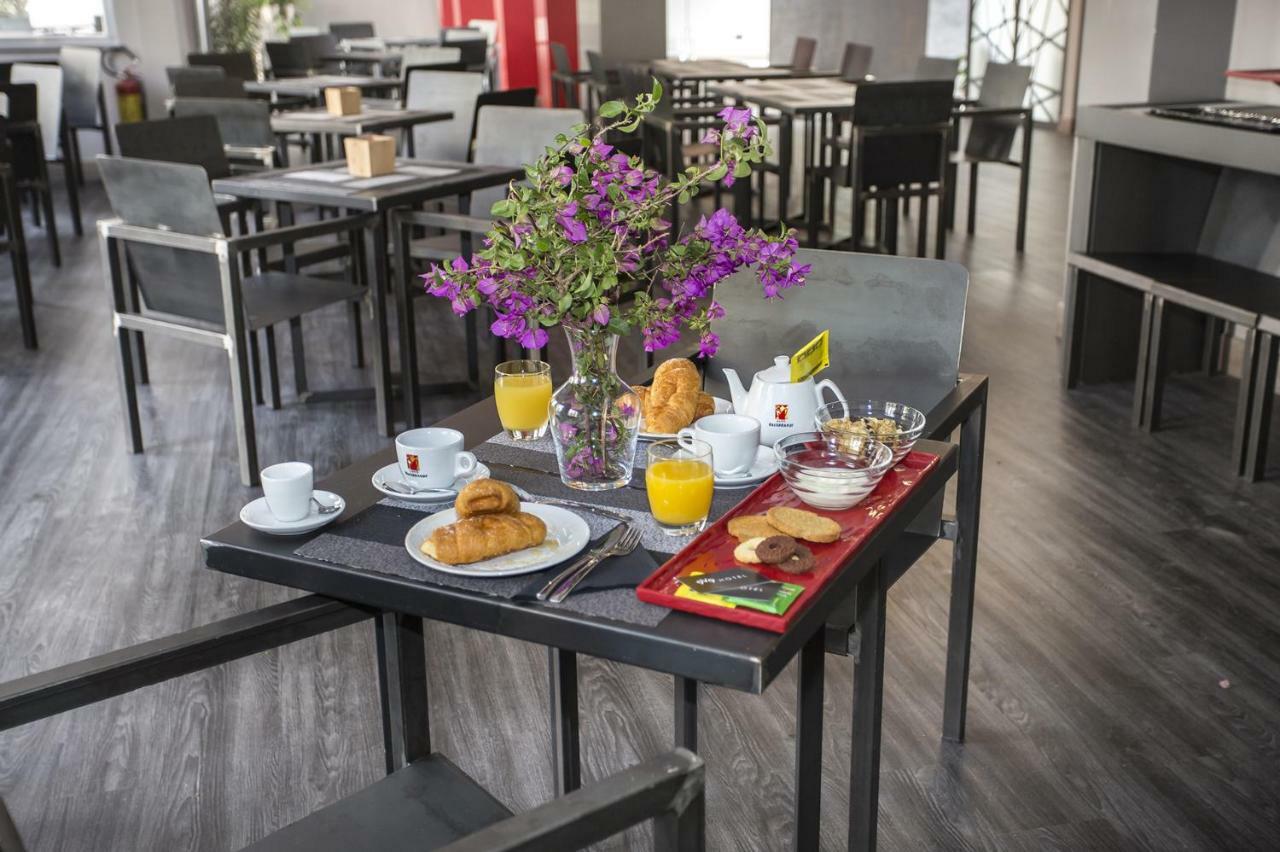 V99 Hotel Рим Экстерьер фото